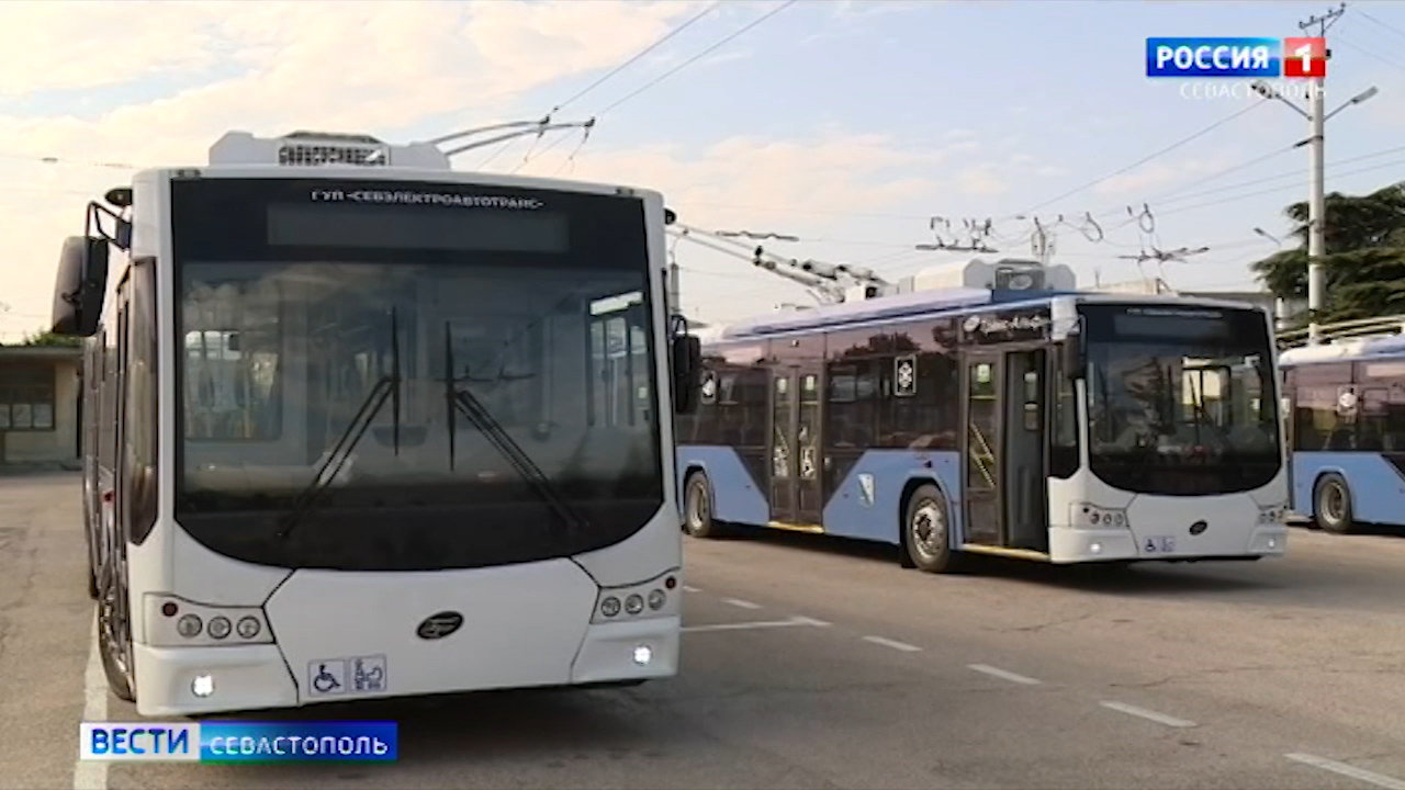 Под Ялтой встали троллейбусы из-за обрыва линии></div>
<div class=