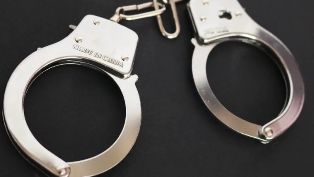 В Севастополе задержали мужчину, подозреваемого в серии краж из магазинов