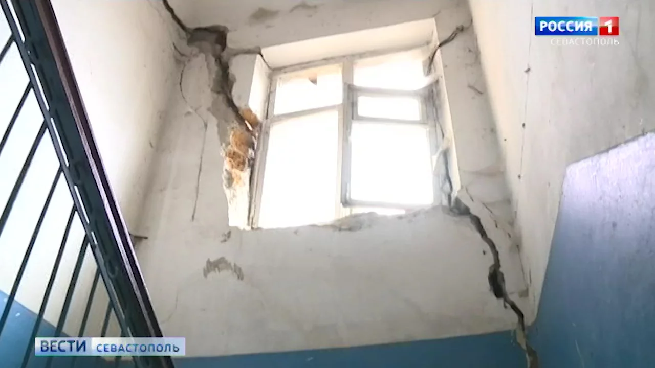 В Крыму проверяют данные о проживании семьи с ребёнком-инвалидом в аварийном доме></div>
	<div class=