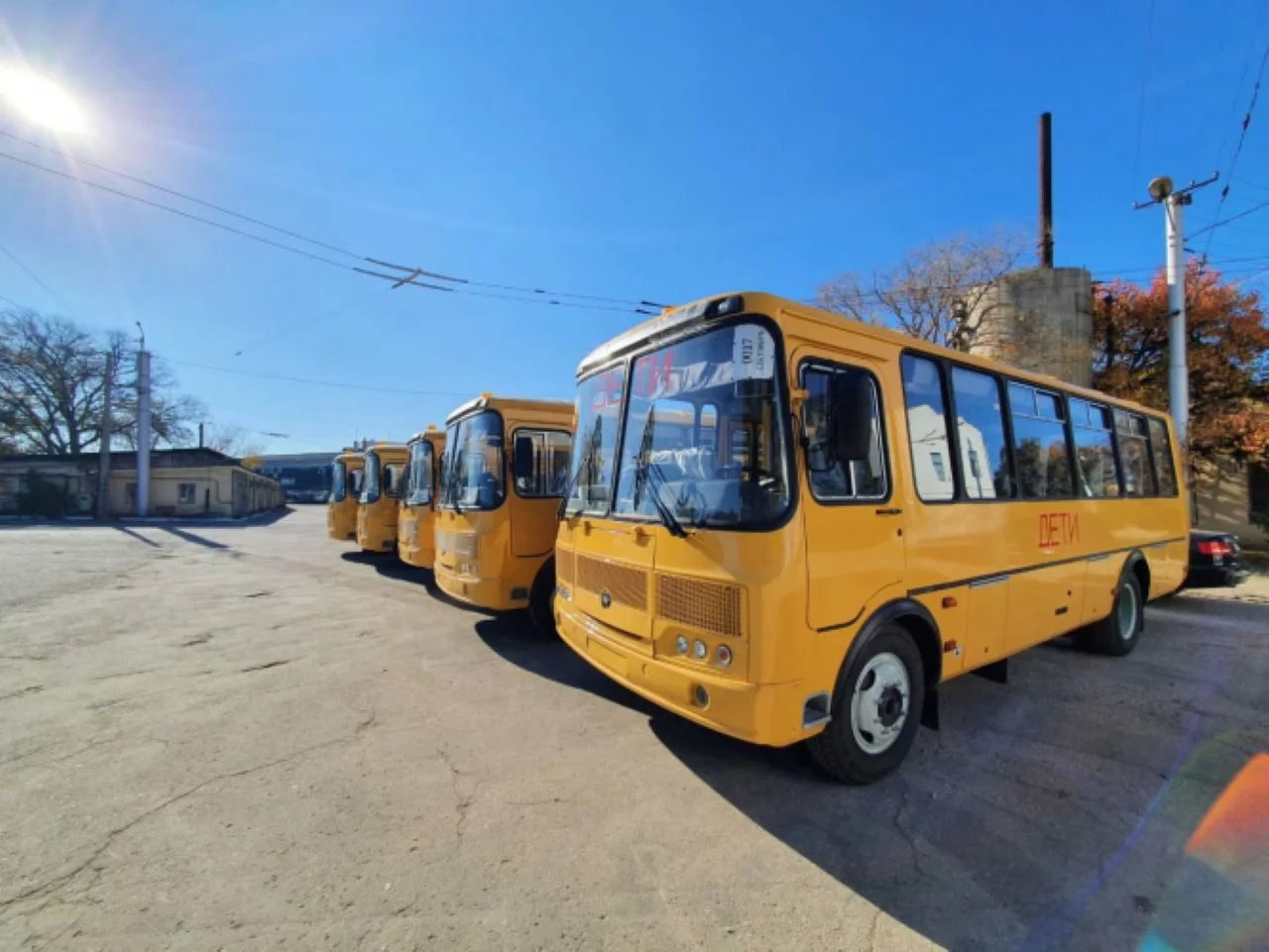 Пять новых школьных автобусов поступили в Севастополь></div>
	<div class=