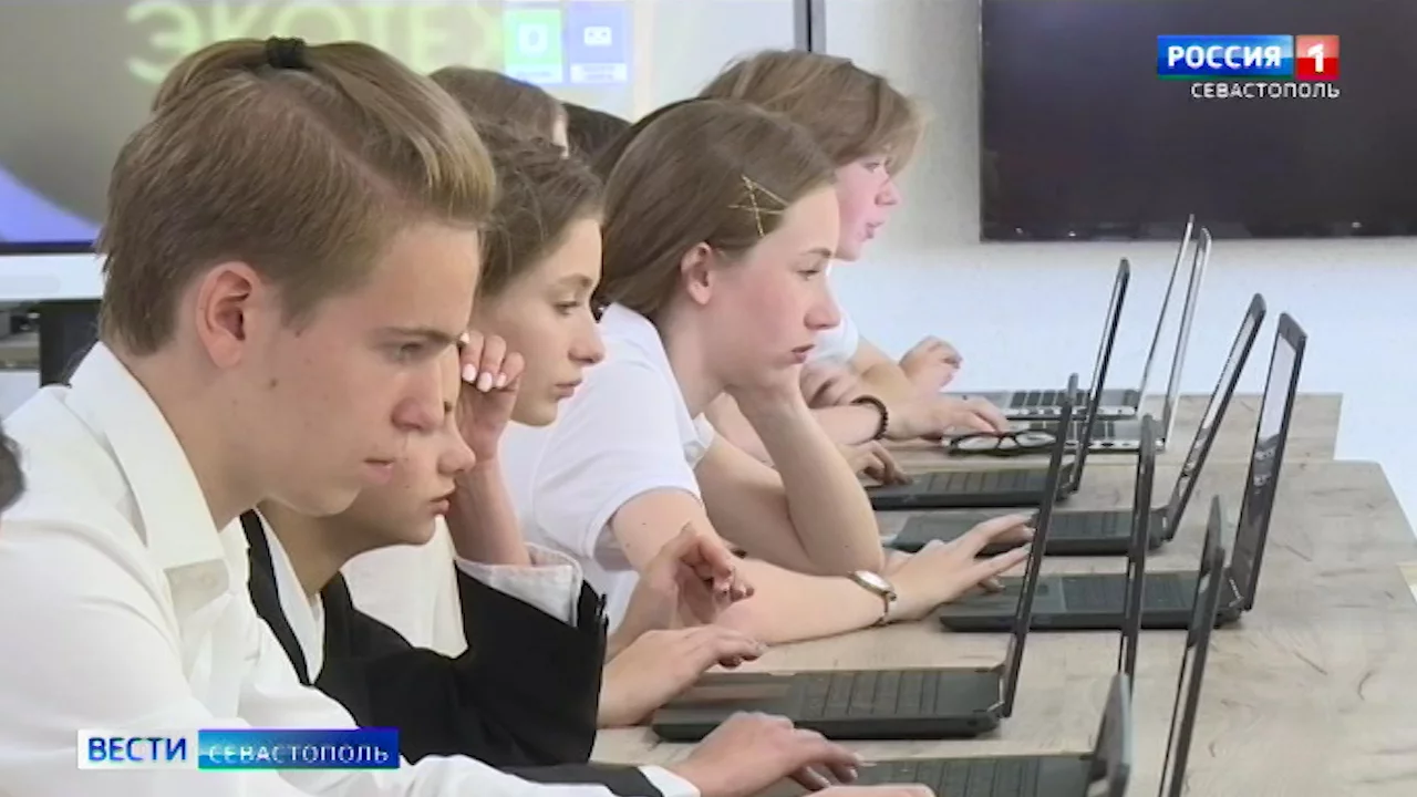 Уроки цифры в школах Севастополя будут проводить IТ-компании></div>
	<div class=