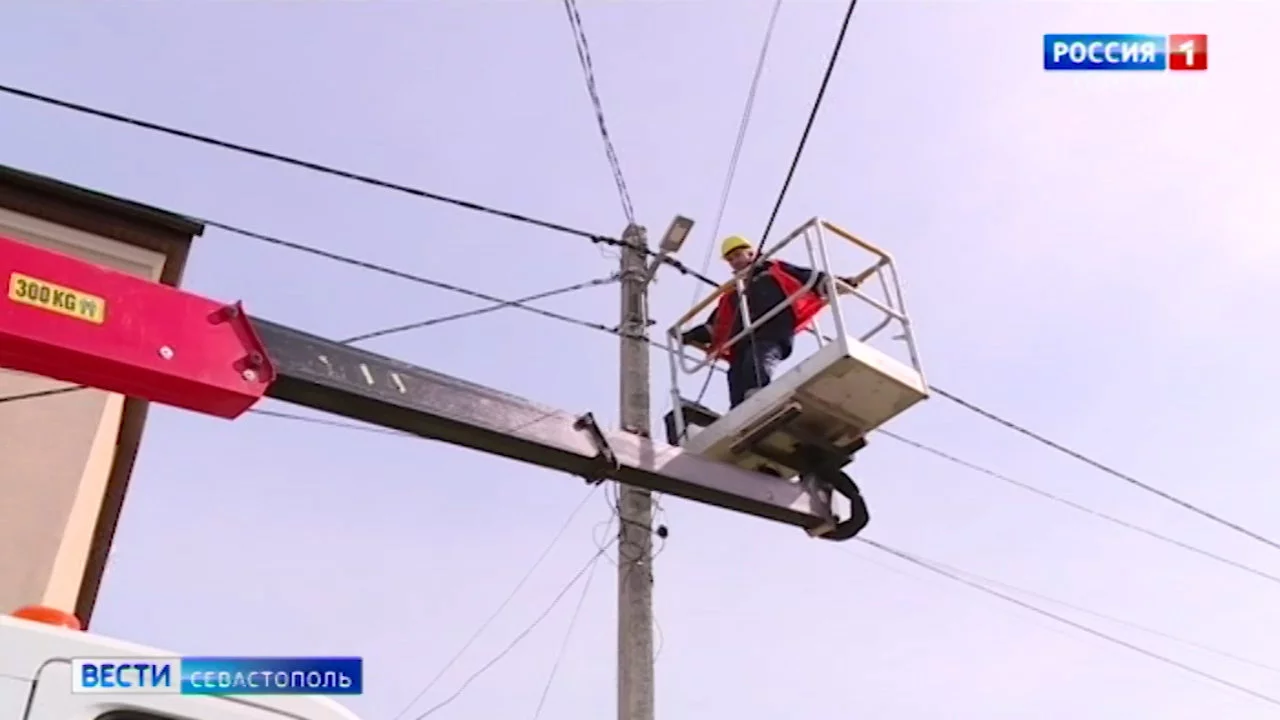 В Джанкое восстанавливают электроснабжение после масштабной аварии