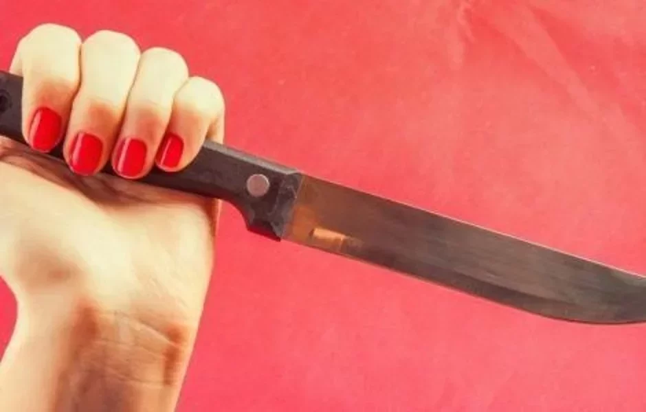 Крымчанка до смерти забила сожителя ножом и отвёрткой></div>
	<div class=