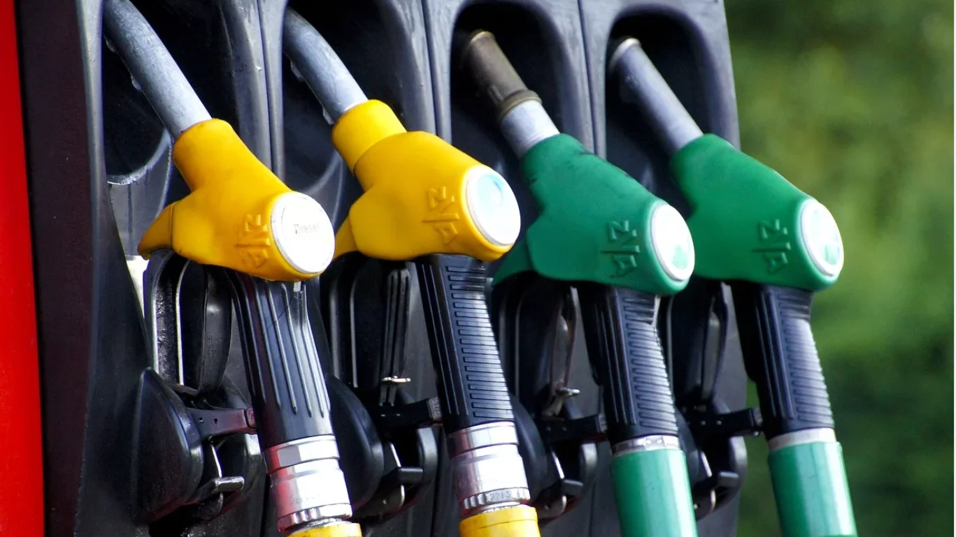 Дизельное топливо привезут в Севастополь ночью 11 сентября></div>
	<div class=