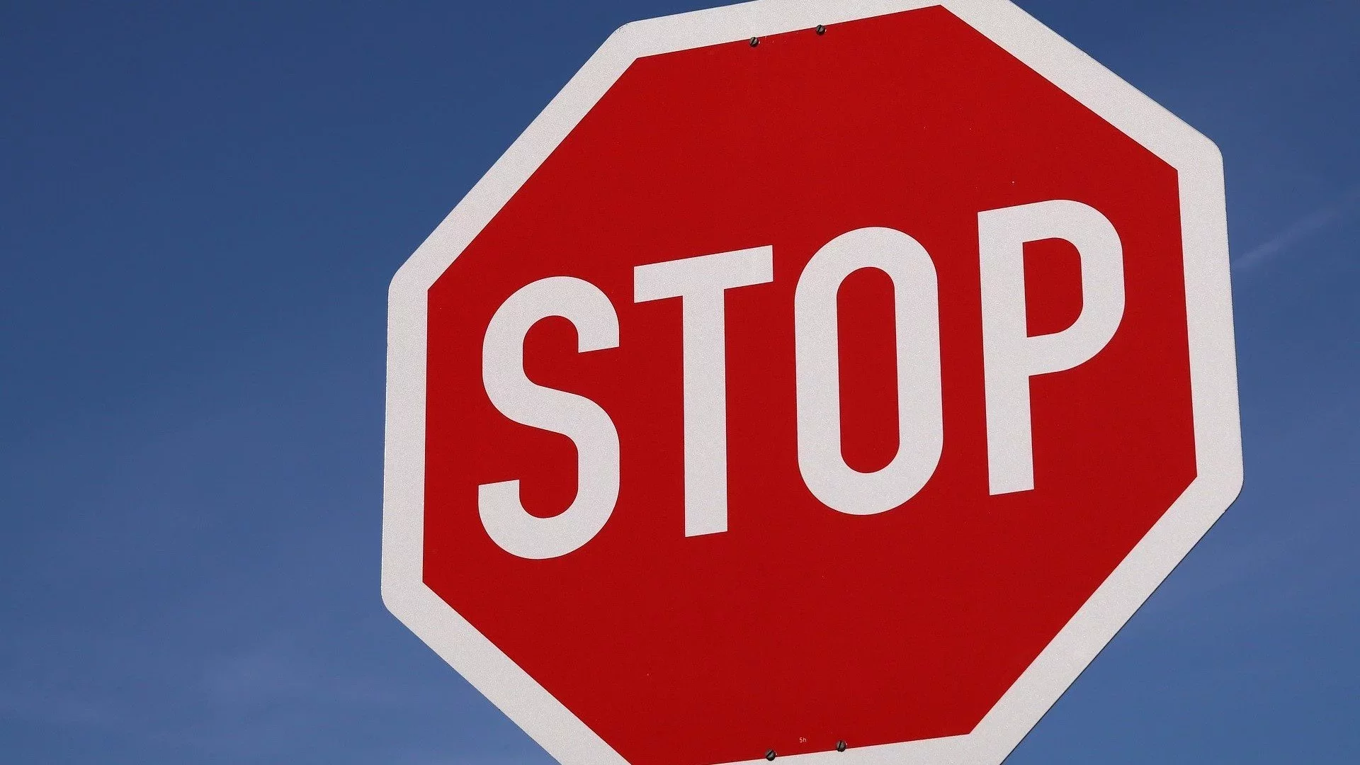 В Севастополе перекроют движение у площади Восставших и отменят три автобуса></div>
	<div class=