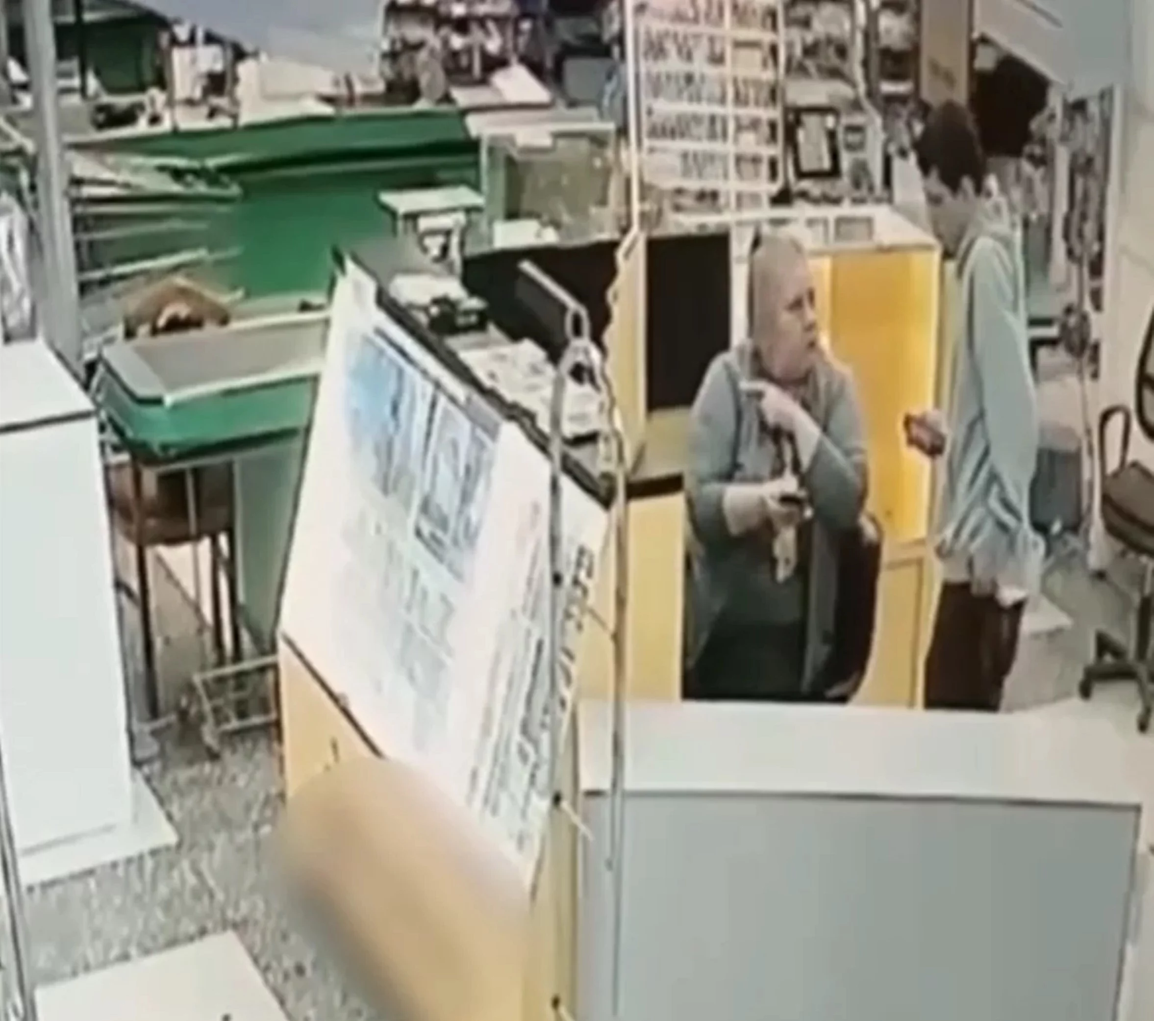 Курьер из Севастополя задержан за кражу 100 тысяч с чужого банковского счёта></div>
	<div class=