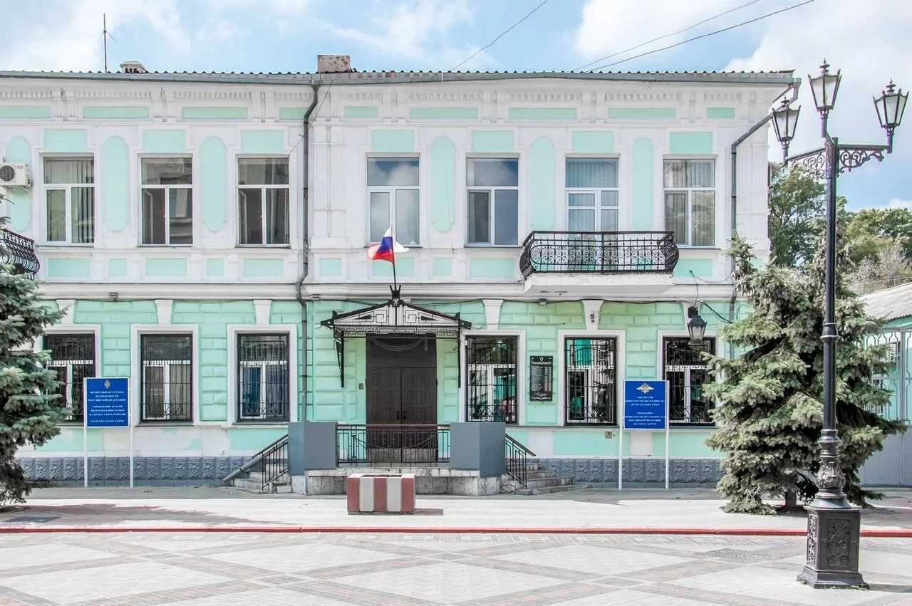 В Керчи парень подозревается в краже дорогого электрооборудования></div>
	<div class=