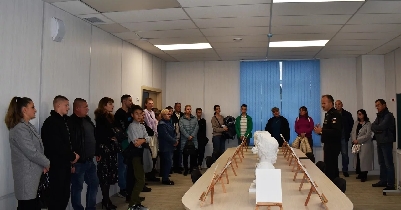 В Севастопольском кадетском корпусе СК РФ состоялся День открытых дверей></div>
	<div class=