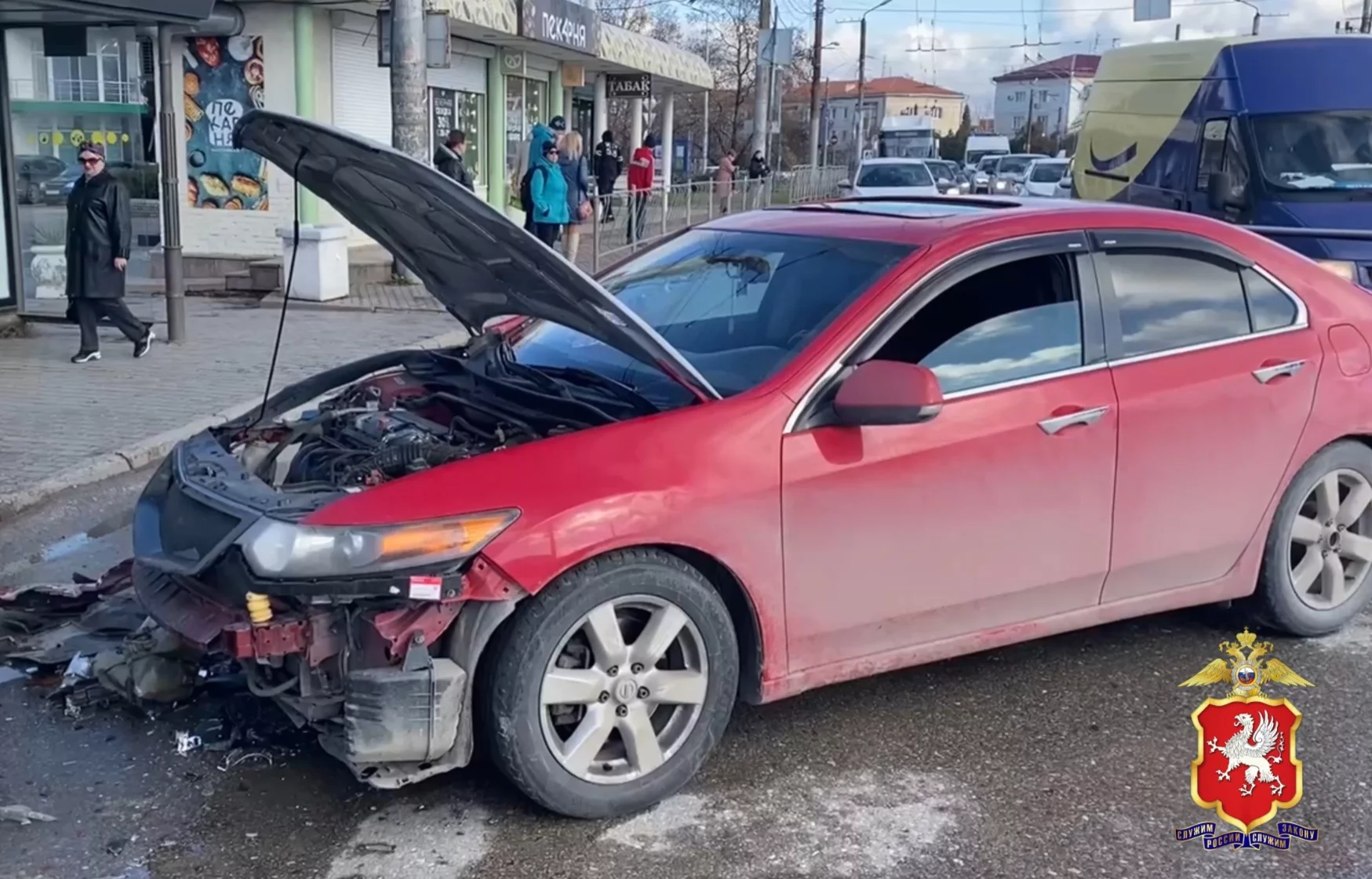 Легковушка протаранила маршрутку на улице Вакуленчука в Севастополе></div>
	<div class=