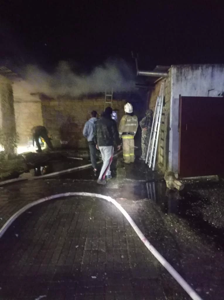 В Крыму ликвидирован огонь в загоревшейся бане
