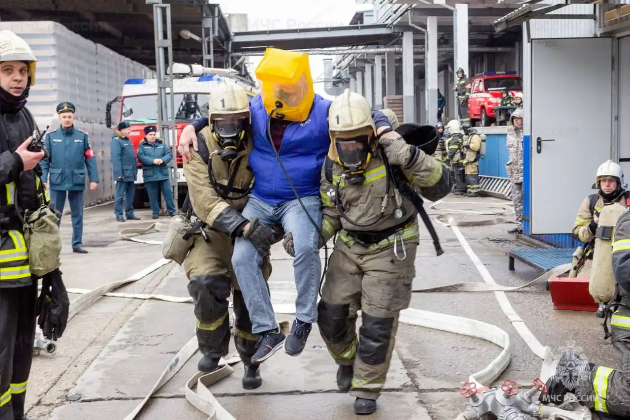 В Симферополе прошли пожарно-тактические учения высшего ранга сложности