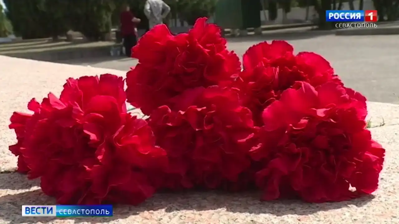 В Севастополе простились с гвардии мичманом Вячеславом Зверевым></div>
	<div class=