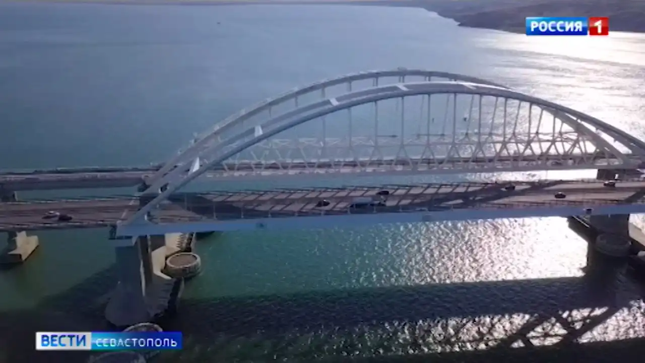 Шесть лет назад на Крымском мосту запустили движение