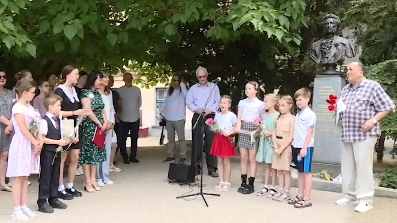 Севастополь отмечает юбилей со дня рождения Александра Пушкина></div>
<div class=