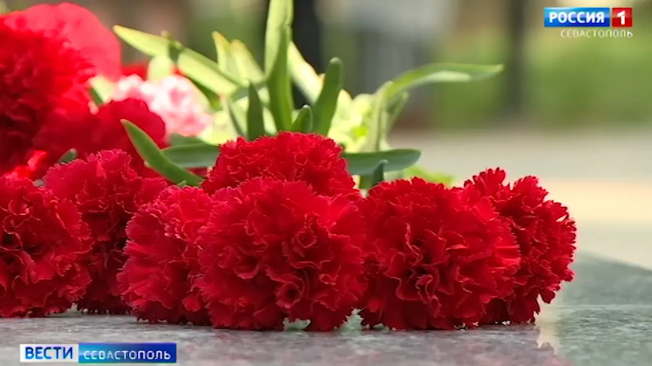 В Севастополе проводили в последний путь Дмитрия Лысенко и Владимира Коваленко></div>
	<div class=