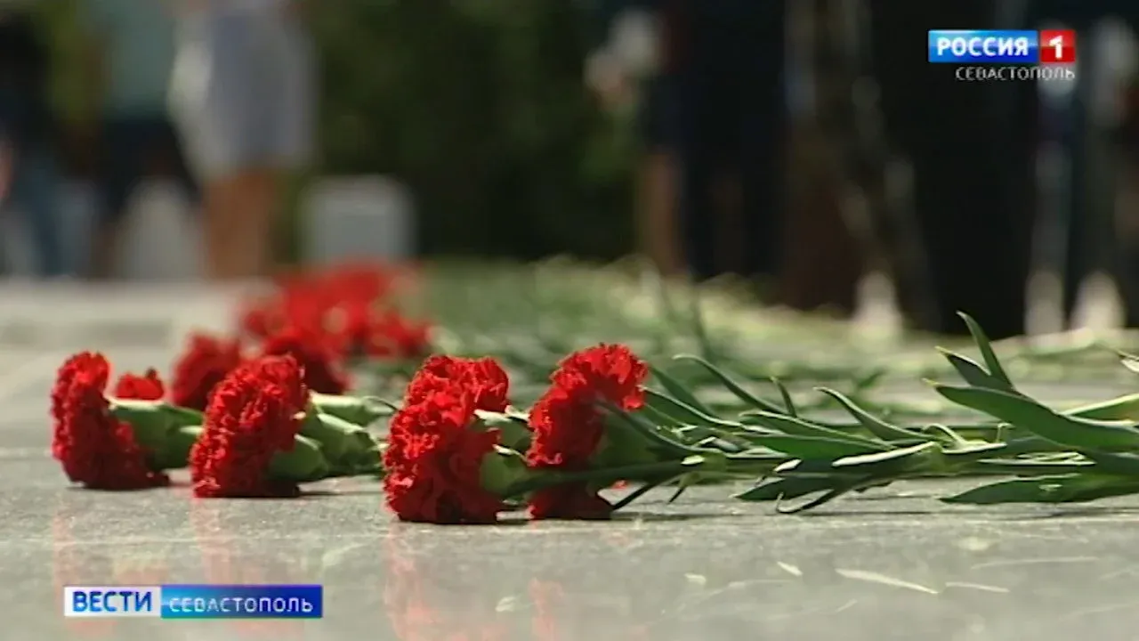 В Севастополе проводили в последний путь рядового, стрелка Владимира Лукинского></div>
	<div class=