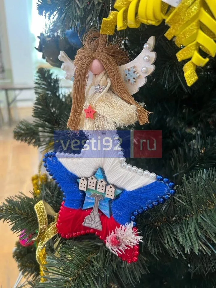 В Херсонесе Таврическом завершился прием новогодних игрушек для семейного конкурса «Рождественская звезда»