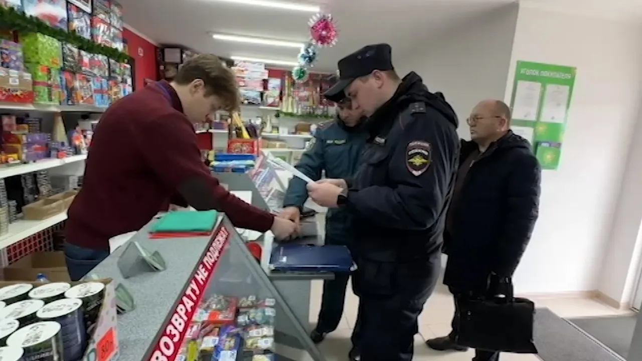 В Севастополе состоялся рейд по местам продажи пиротехники></div>
	<div class=