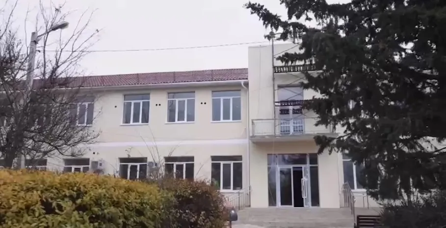В Каче продолжается капремонт школы №13 имени трижды Героя Советского Союза А.И. Покрышкина></div>
	<div class=