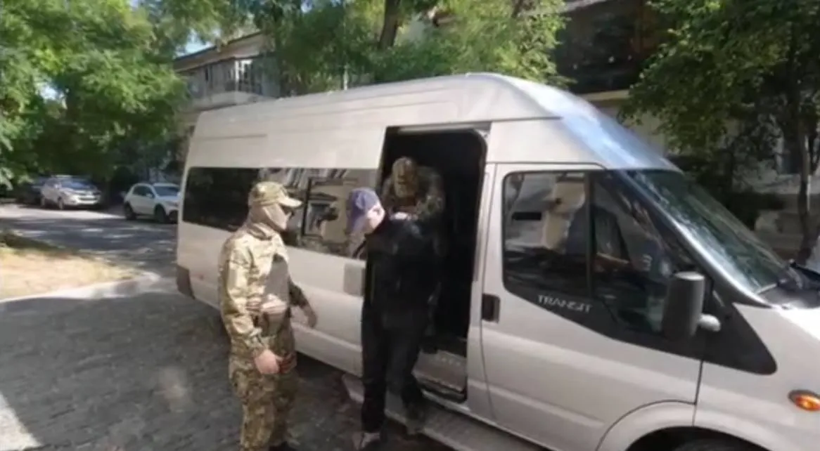 ФСБ: за госизмену житель Крыма получил 13 лет колонии></div>
	<div class=