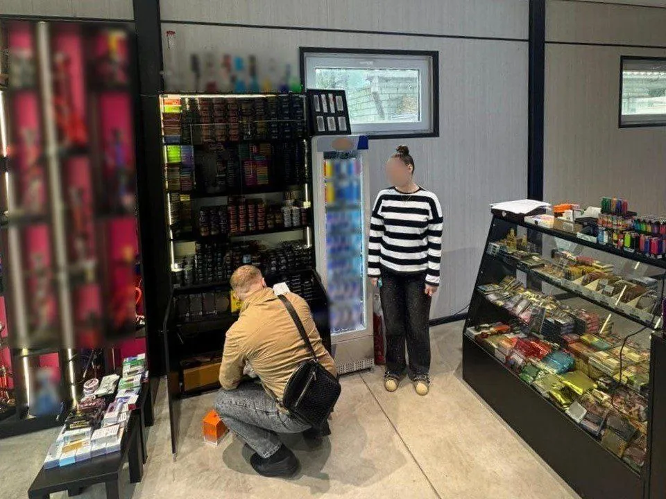 В Крыму задержали банду торговцев опасной для жизни продукцией с никотином></div>
	<div class=