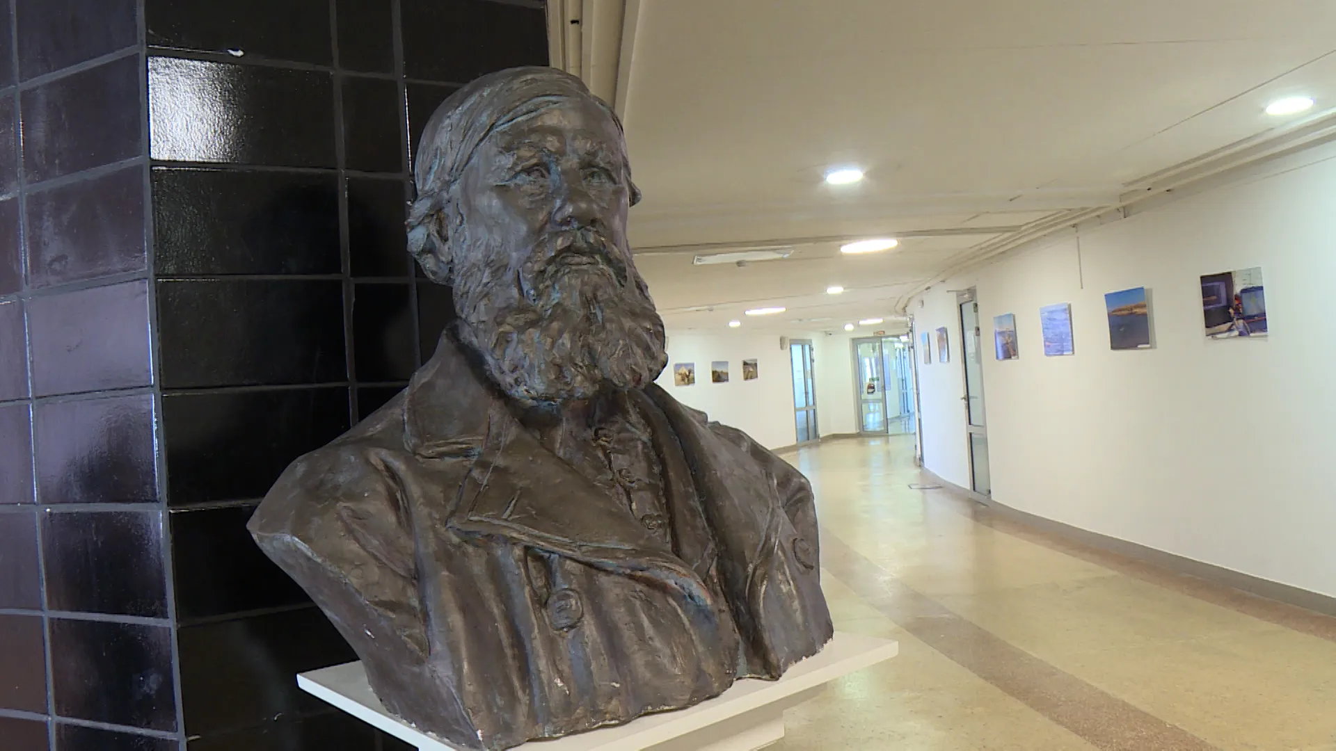 В СевГУ открыли бюст русского мыслителя Николая Данилевского></div>
<div class=