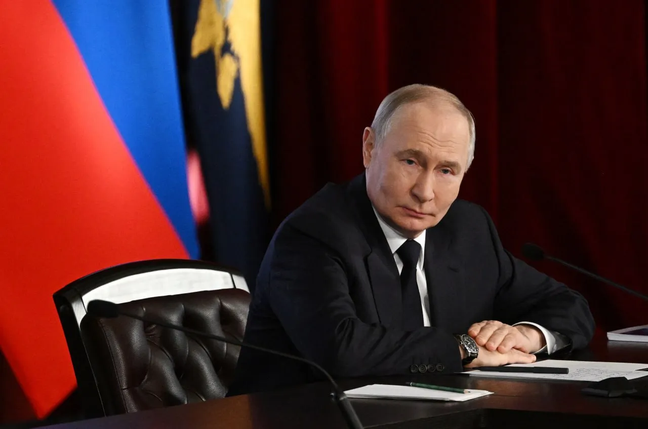 Владимир Путин поздравил россиянок с 8 Марта></div>
	<div class=