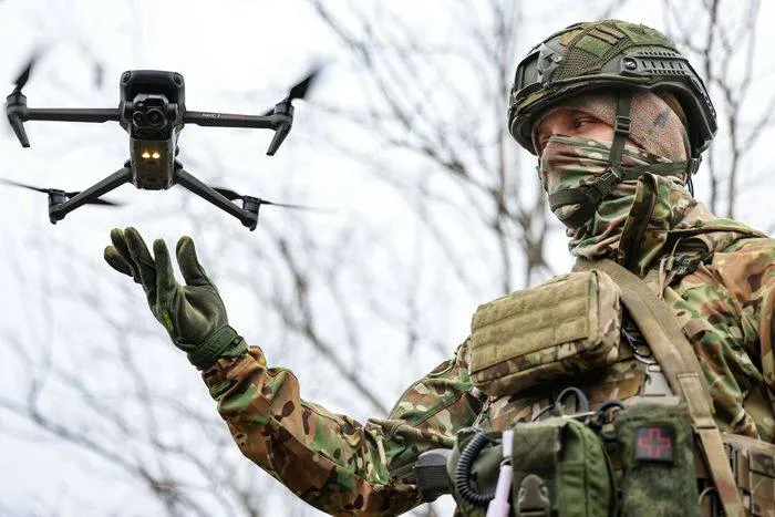 По зову друзей и Родины: из Севастополя в зону СВО отправилась новая группа контрактников></div>
	<div class=