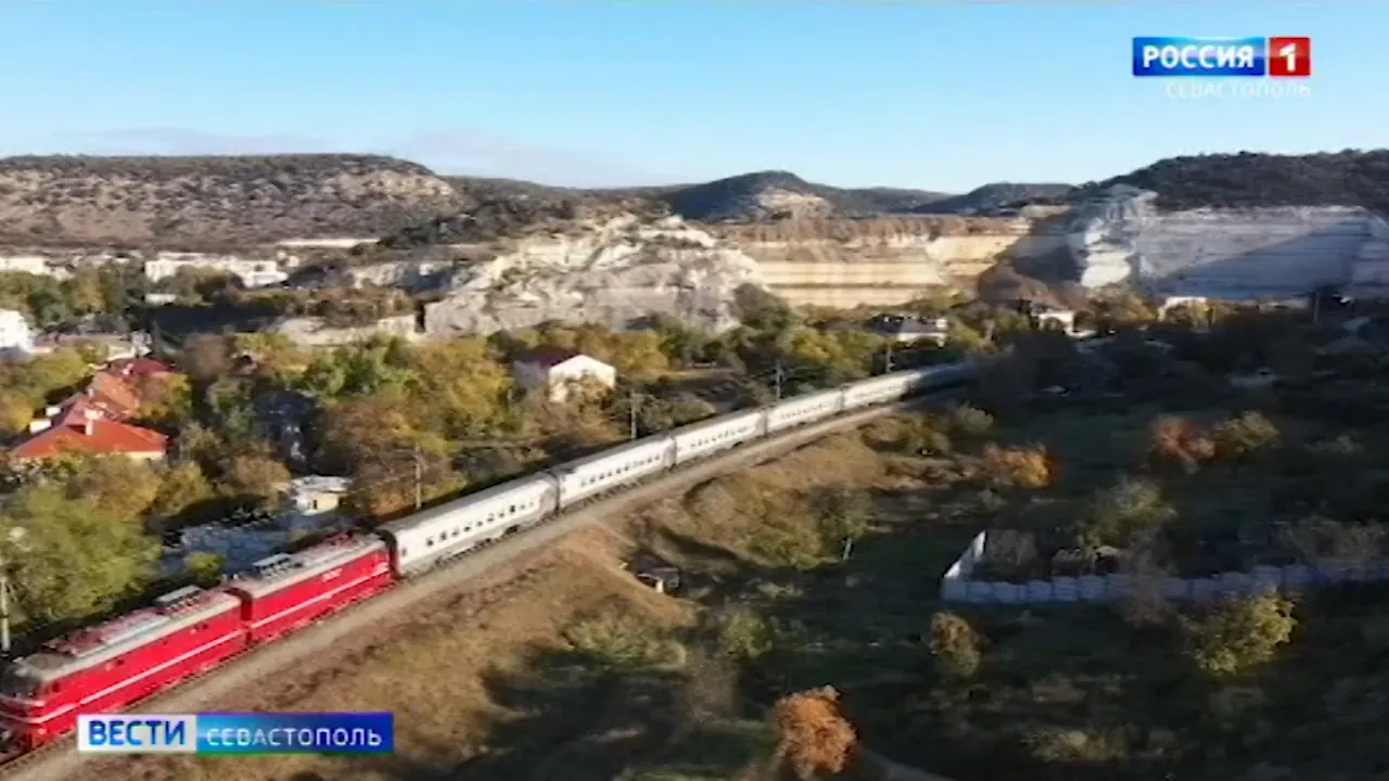 Едем в Крым: как купить билеты на поезд в сезон