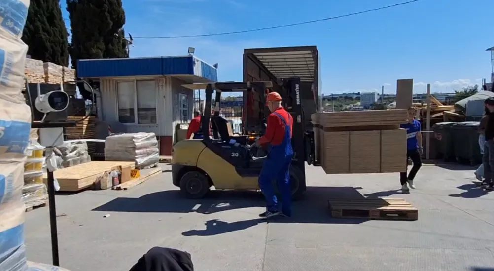 Севастополь отправляет партию гумпомощи пострадавшим от наводнения в Дагестане></div>
	<div class=