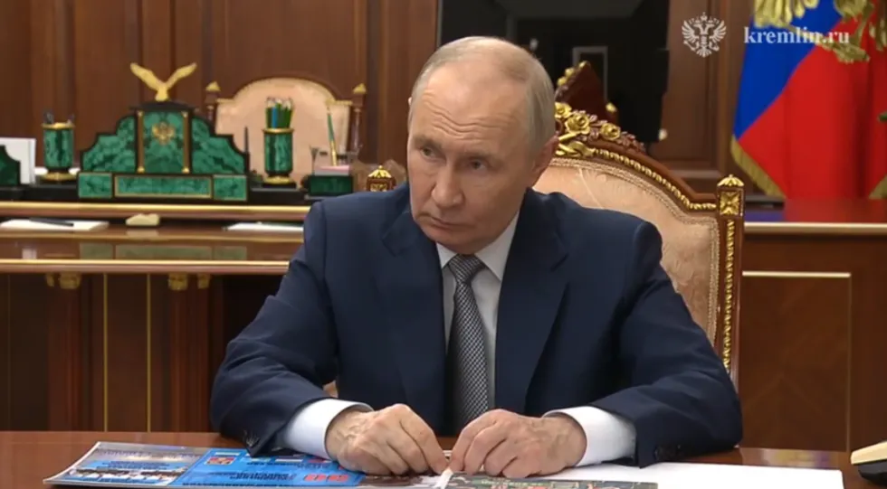 Владимир Путин помог решить проблему с жильём военнослужащих ВМФ в Севастополе></div>
	<div class=