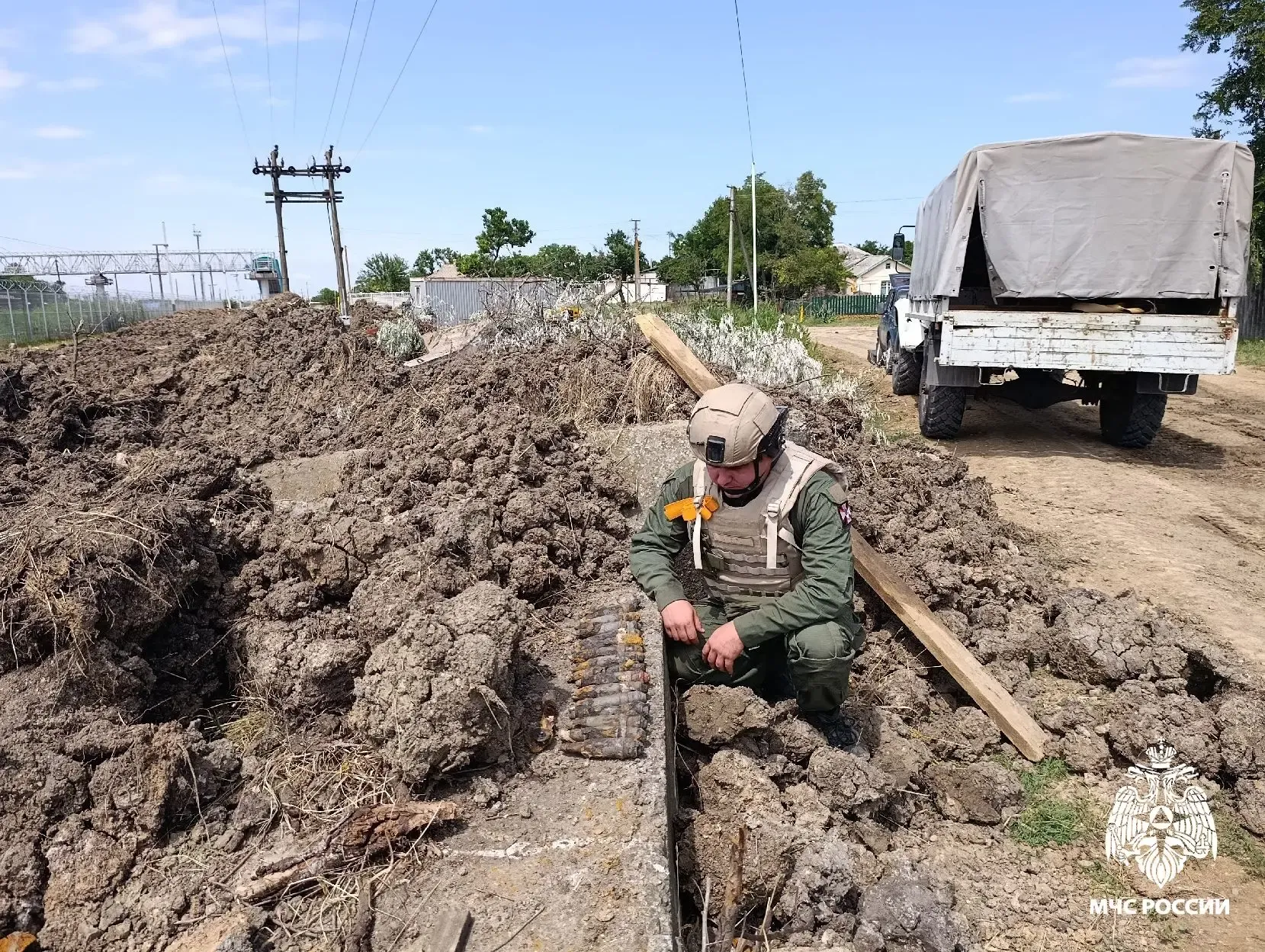 В Крыму уничтожено 16 артиллерийских снарядов времен войны></div>
	<div class=