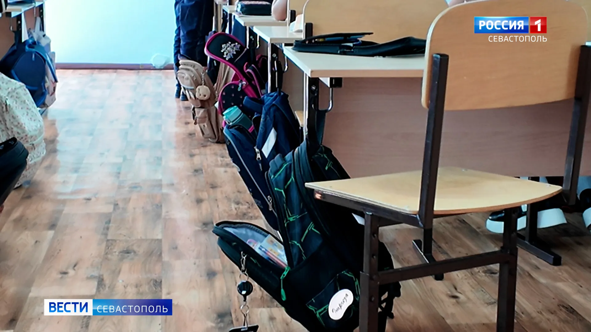 Удостоверение учителя и единое школьное телевидение планируют ввести в России></div>
	<div class=