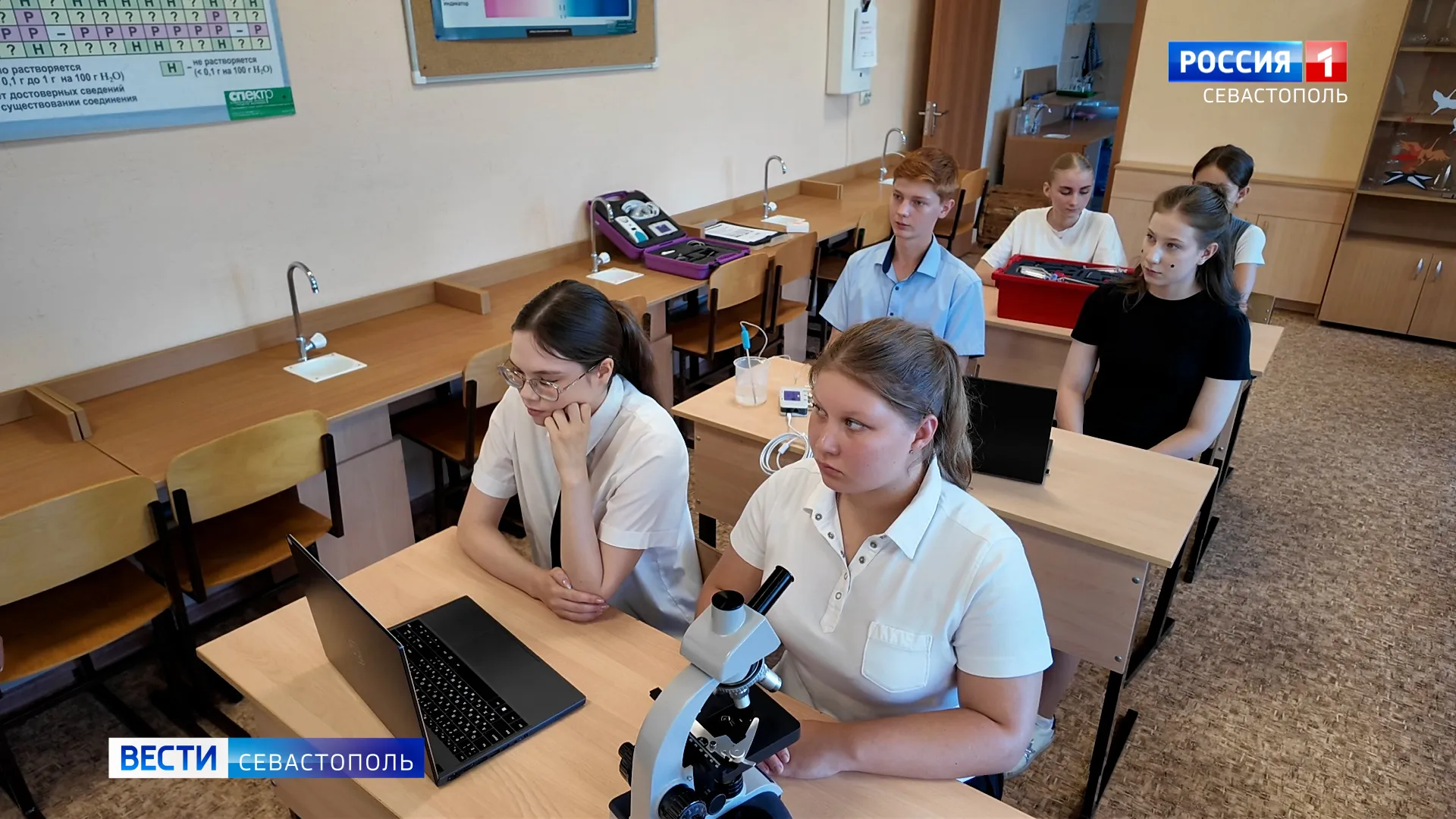 Внеурочную нагрузку старшеклассников сократят на 20 часов></div>
	<div class=